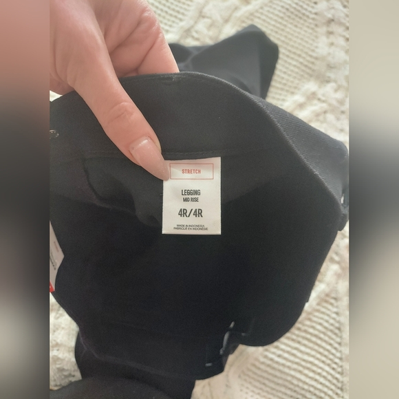 Express Skinny Jeans - Picture 5 of 6